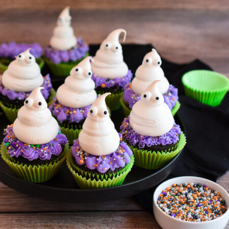 Halloween Chocolate Cupcakes with Meringue Ghosts