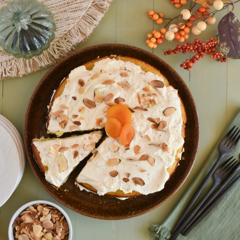 Almond Cake with Apricot Mascarpone (2)