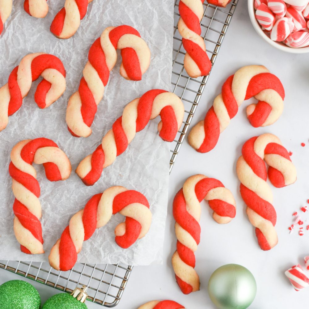 Candy Cane Cookies (3) Candy Cane Cookies (3)