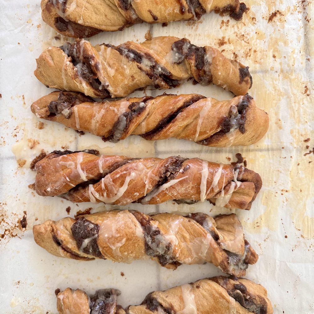 Gingerbread Cinnamon Roll Twists 1