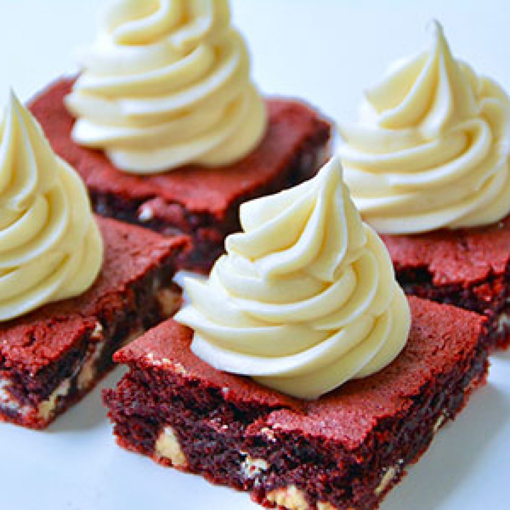 Red_Velvet_Brownies_with_Cream_Cheese_Frosting