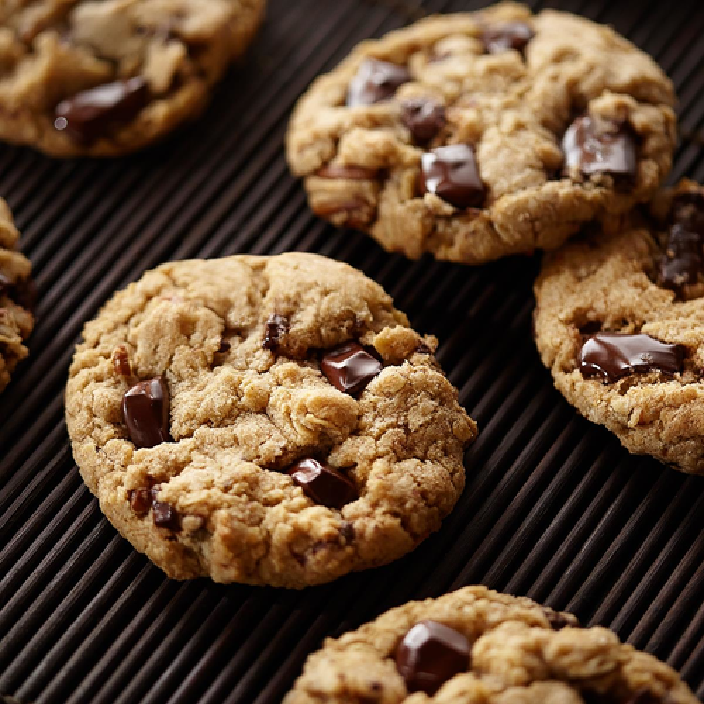 chocolate-chunk-oatmeal-raisin-cookies
