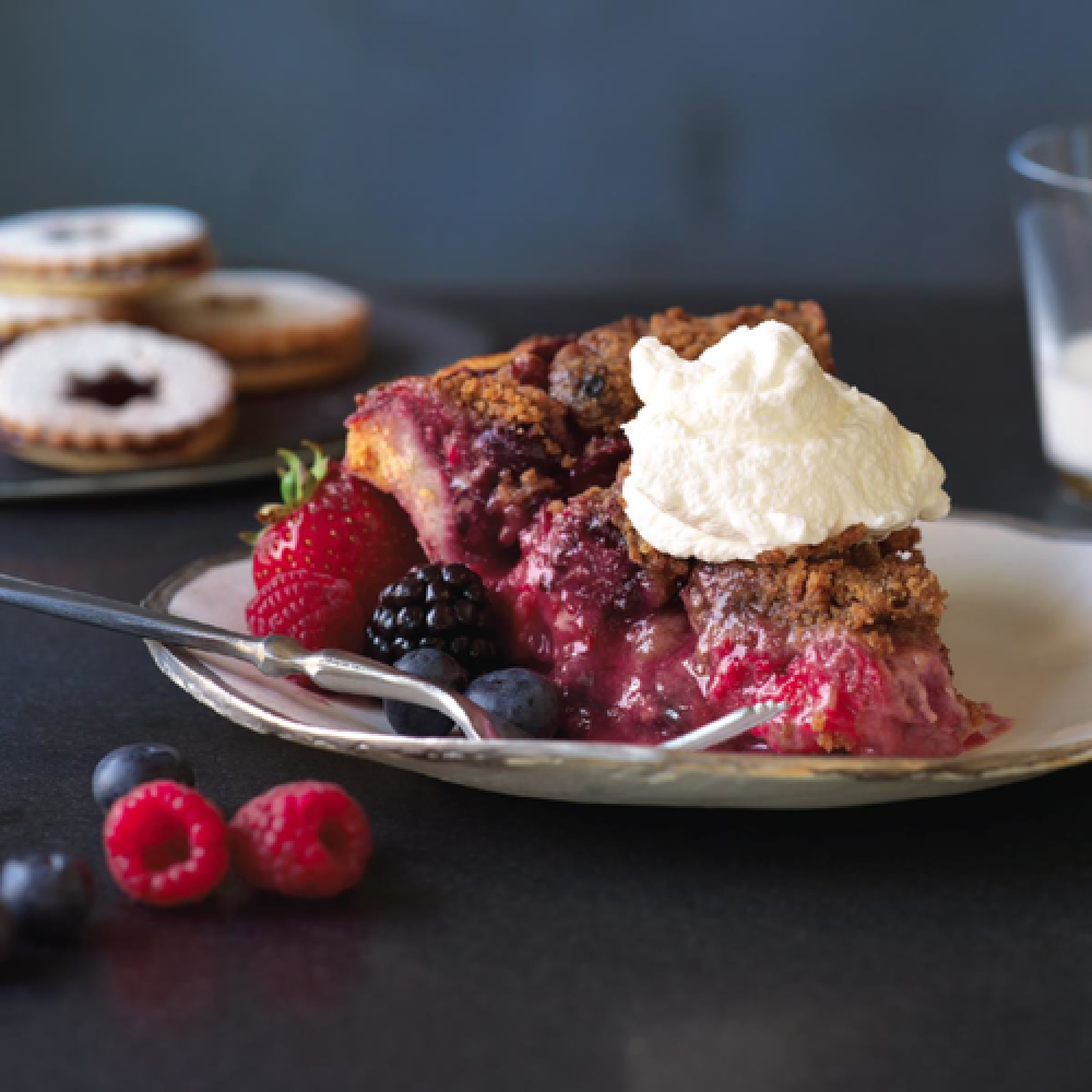 michele-stuarts-mixed-berry-crumb-pie michele-stuarts-mixed-berry-crumb-pie