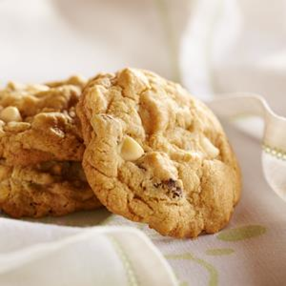 pistachio-and-white-chocolate-cookies pistachio-and-white-chocolate-cookies